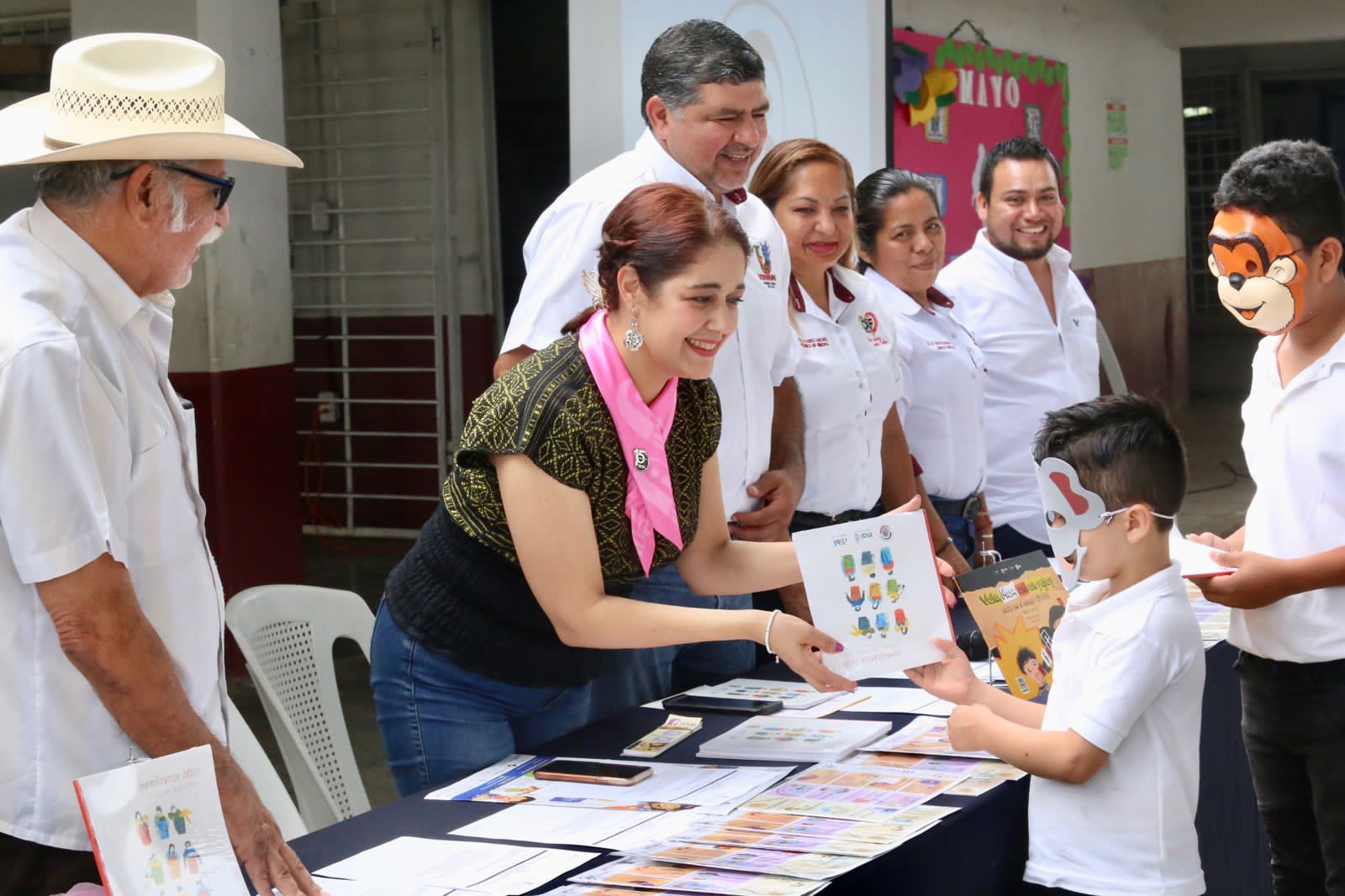 IVAI lleva capacitación y actividades culturales a Uxpanapa